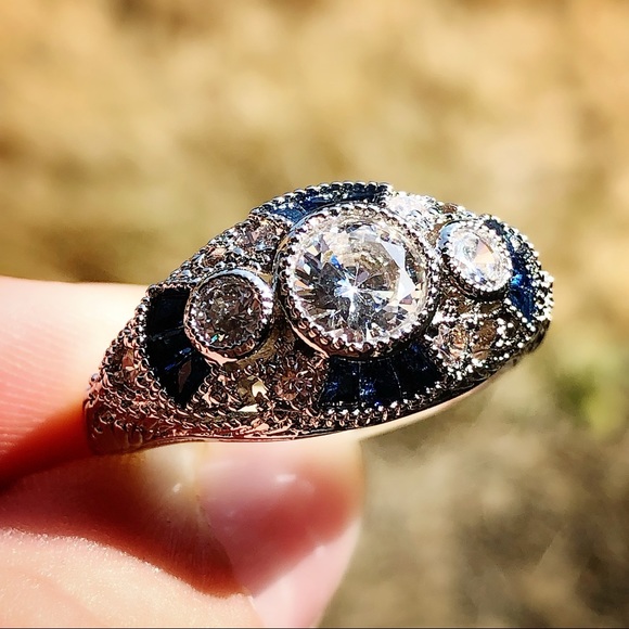 925 Sterling Art Deco Blue and White Sapphire Ring - Picture 15 of 16